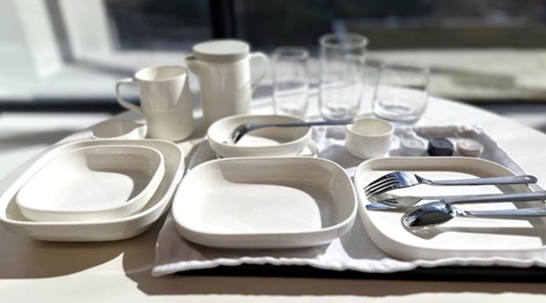 United Airinles 2025 New Dishware